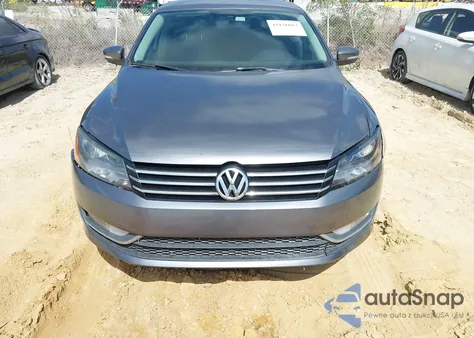 2015 Volkswagen Passat 1.8T Limited Edition z USA, uszkodzony, nr VIN 1VWAS7A38FC082760